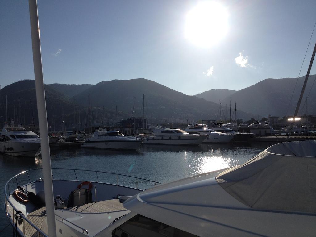 Riviera Boat Resort La Spezia Exterior photo